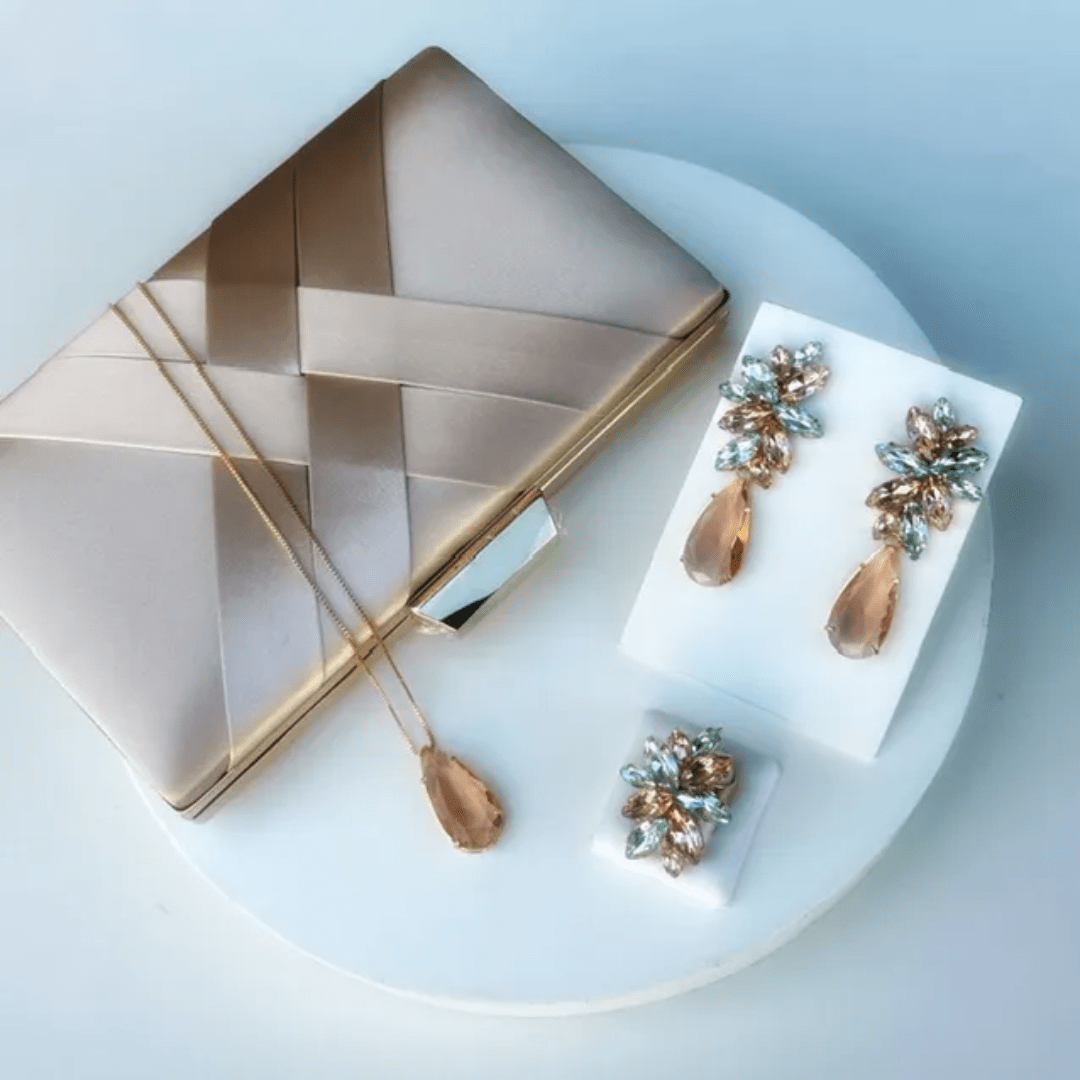 KIT CLUTCH, ANEL, BRINCO E COLAR NUDE COM AZUL Cor:Multicolorido