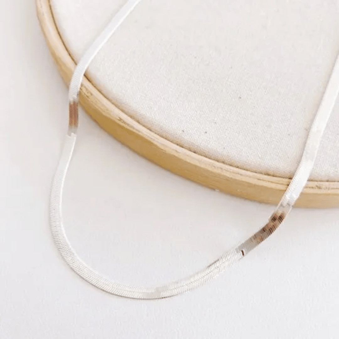 CHOCKER DE FITA BANHADA Cor:Prata