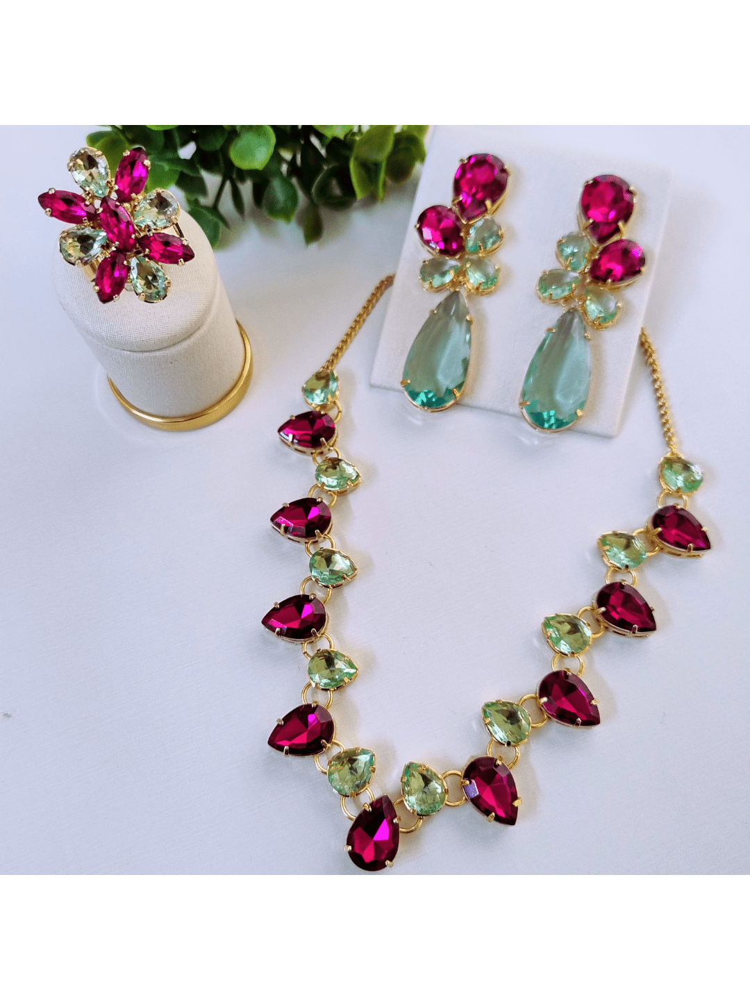 KIT COLAR BRINCO E ANEL KIEV MENTA COM PINK Cor:PINK COM MENTA