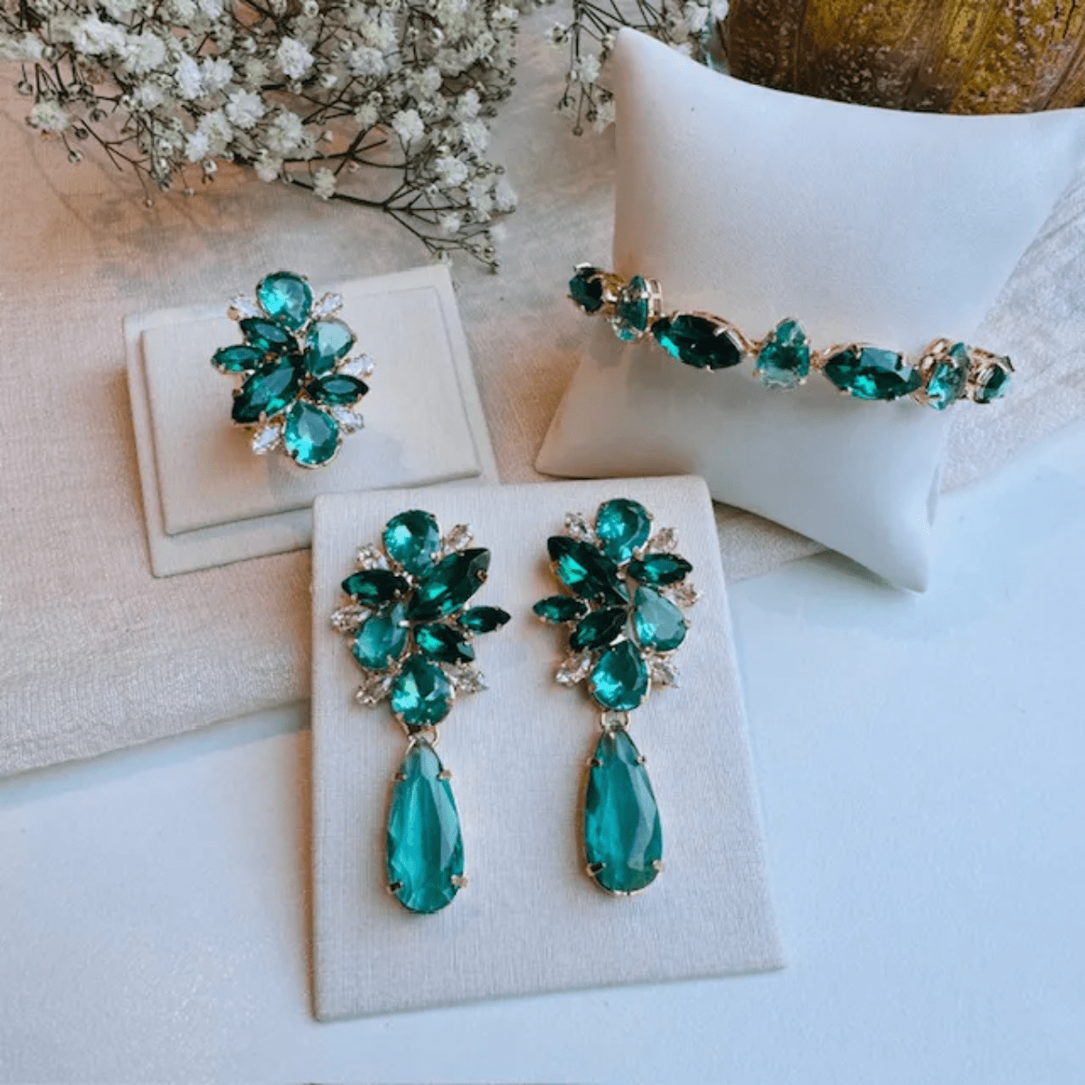 Kit Anel Regulável, Bracelete e Brinco Liz Tons de Esmeralda Cor:TONS DE VERDE