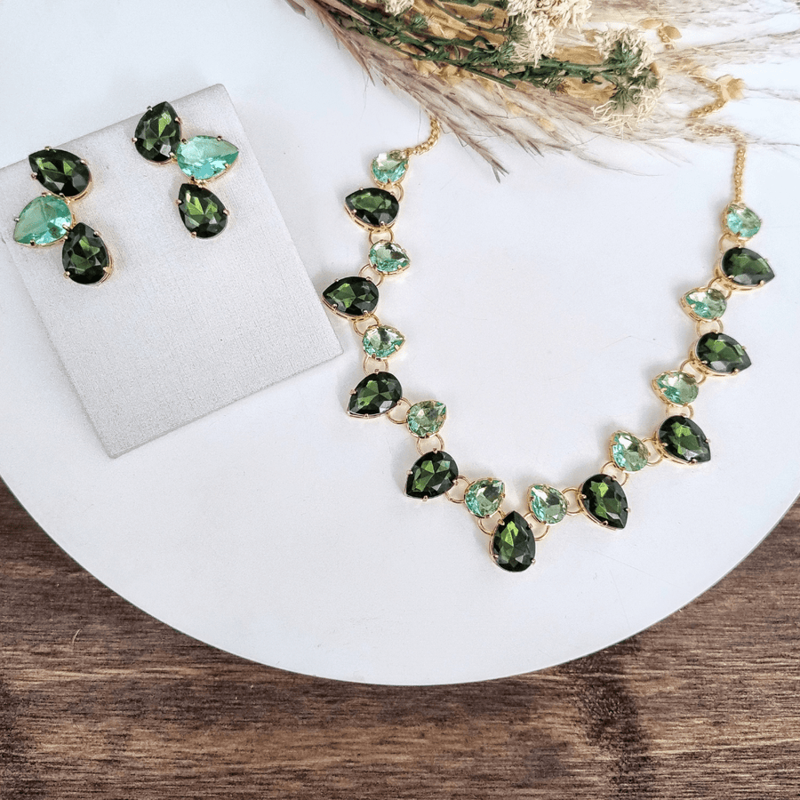 KIT COLAR COM BRINCO MIA Cor:TONS DE VERDE