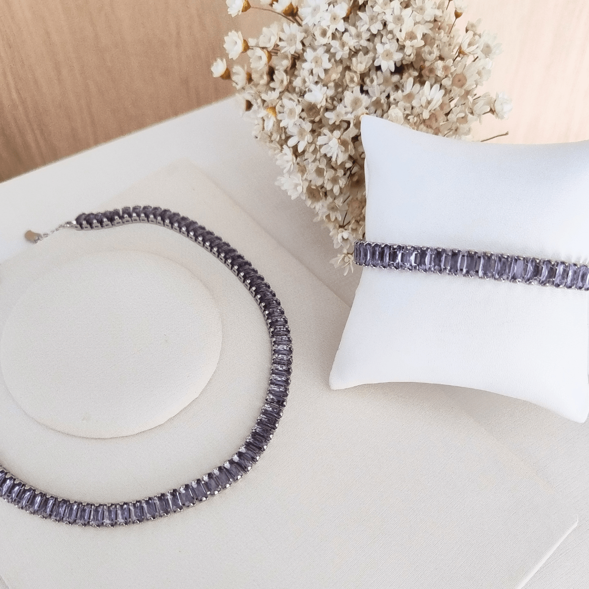 KIT CHOCKER COM PULSEIRA RAFAS LILAS DE ZIRCONIA BANHO PRATA Cor:LILAS