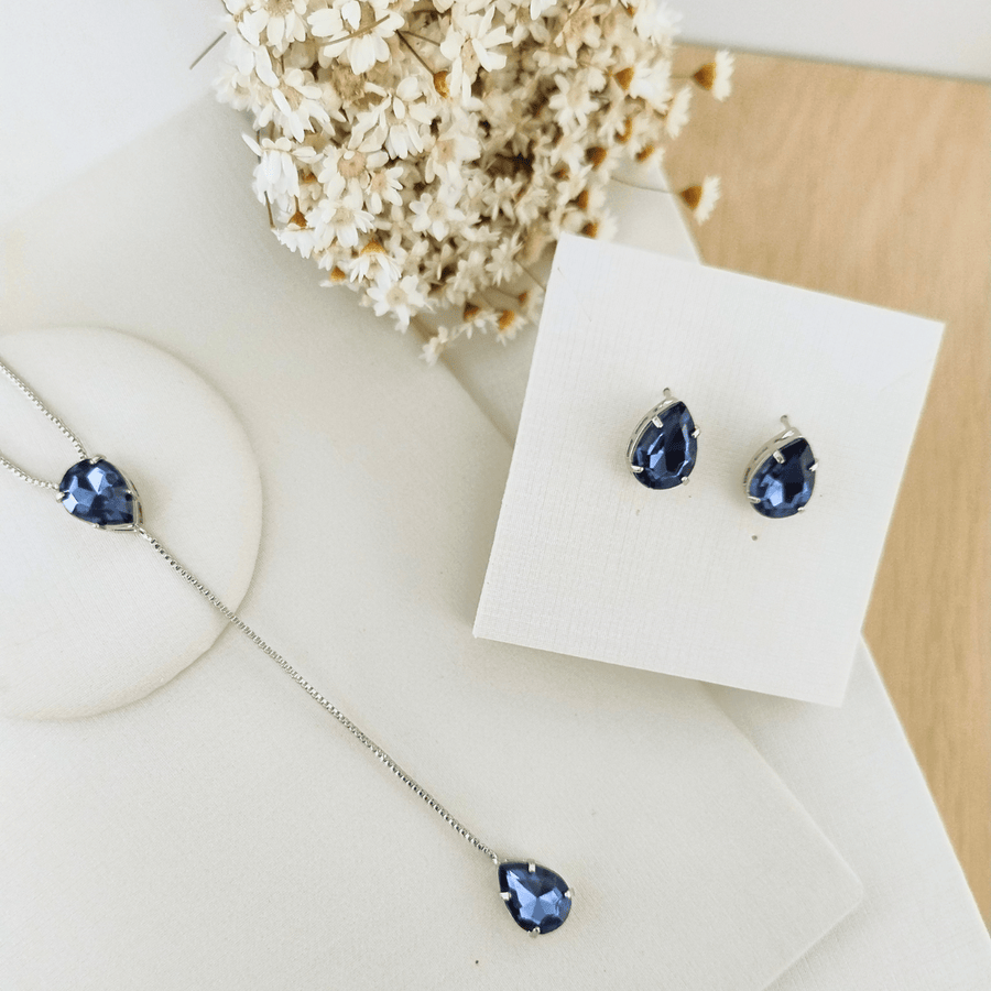 KIT COLAR COM BRINCO V E V BANHO PRATA Cor:AZUL SAFIRA