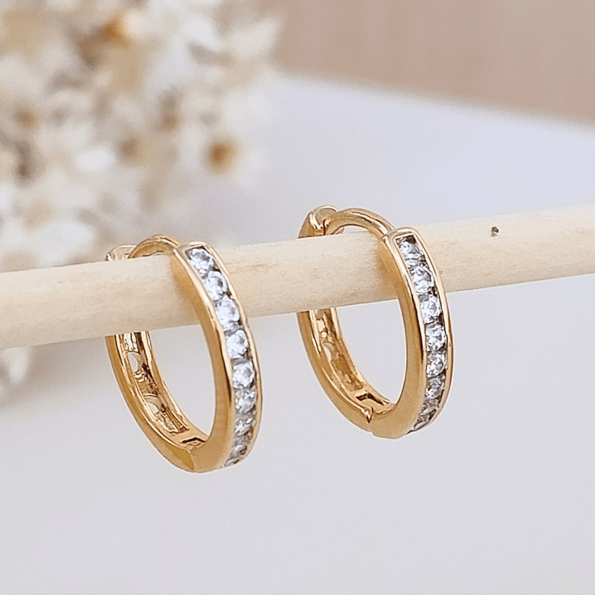 ARGOLINHA ZIRCONIA CRISTAL ZENOBIA Cor:Dourado