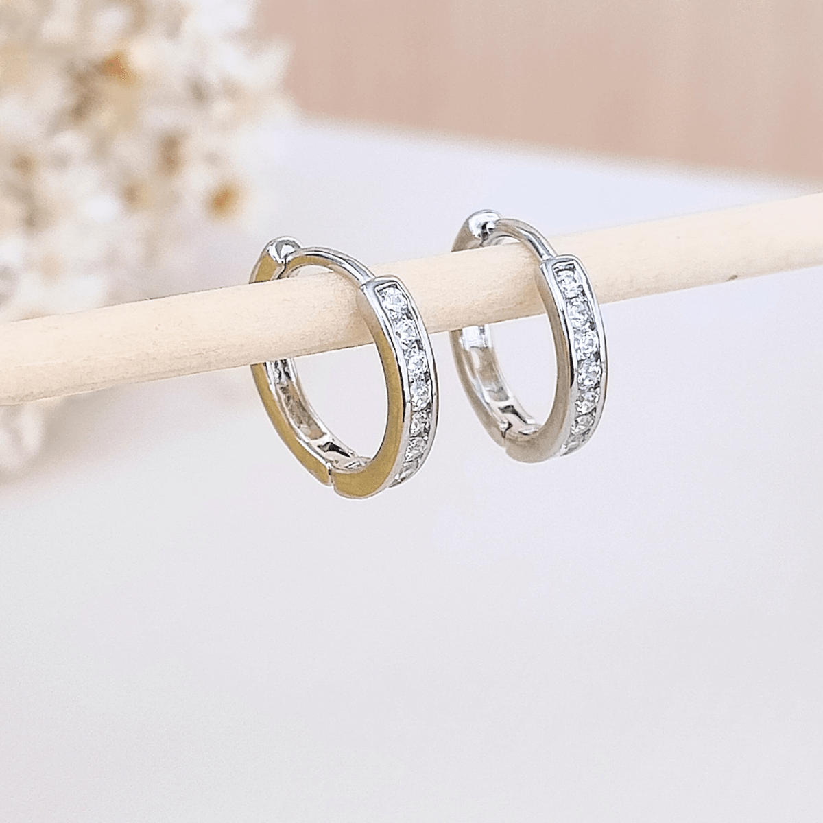 ARGOLINHA ZIRCONIA CRISTAL ZENOBIA Cor:Prata