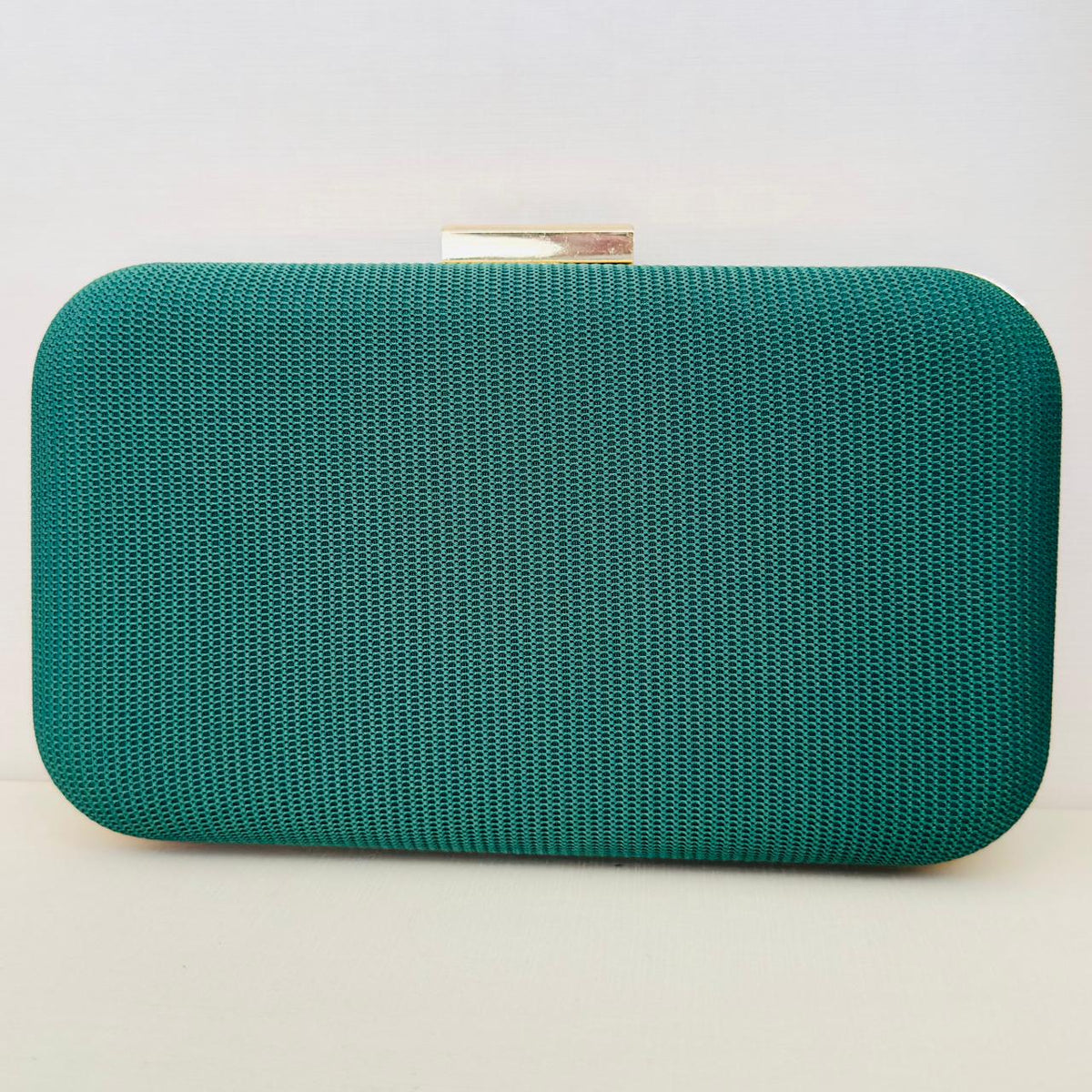 Clutch Verde Esmeralda com Detalhe Dourado