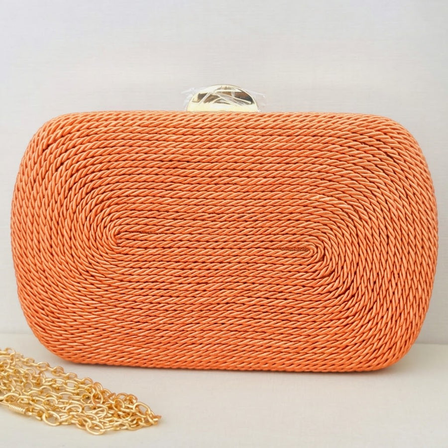 Clutch de Cordão Laranja Coral com Detalhe Dourado