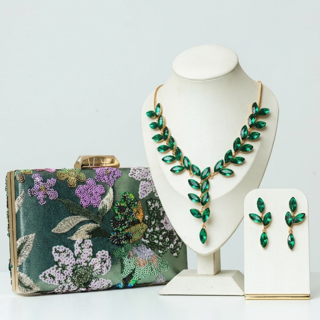 Kit Clutch Bordada, Brinco e Colar de Pedraria Esmeralda Maria Vilma Dourado