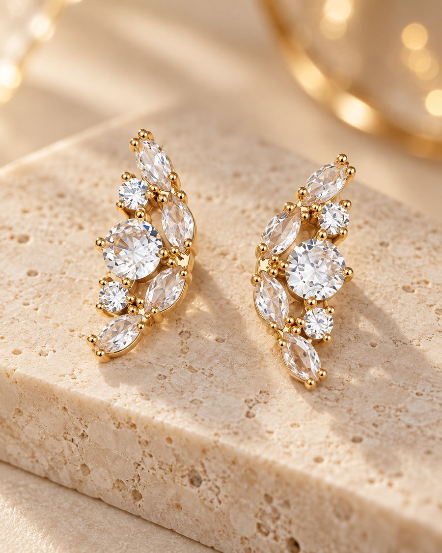 Brinco Ear Kurf de Zircônia Cristal - ESCOLHA O BANHO