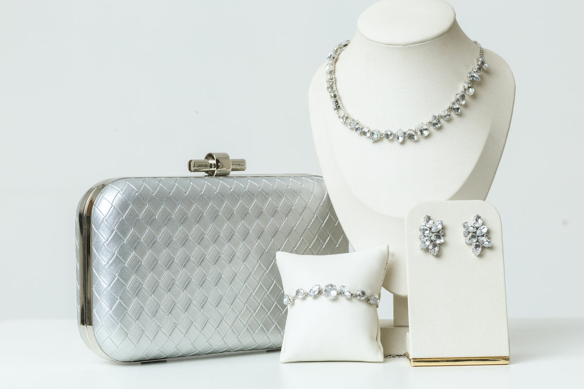 Kit 4 Peças Clutch, Brinco, Pulseira e Colar Blair Cristal Prata