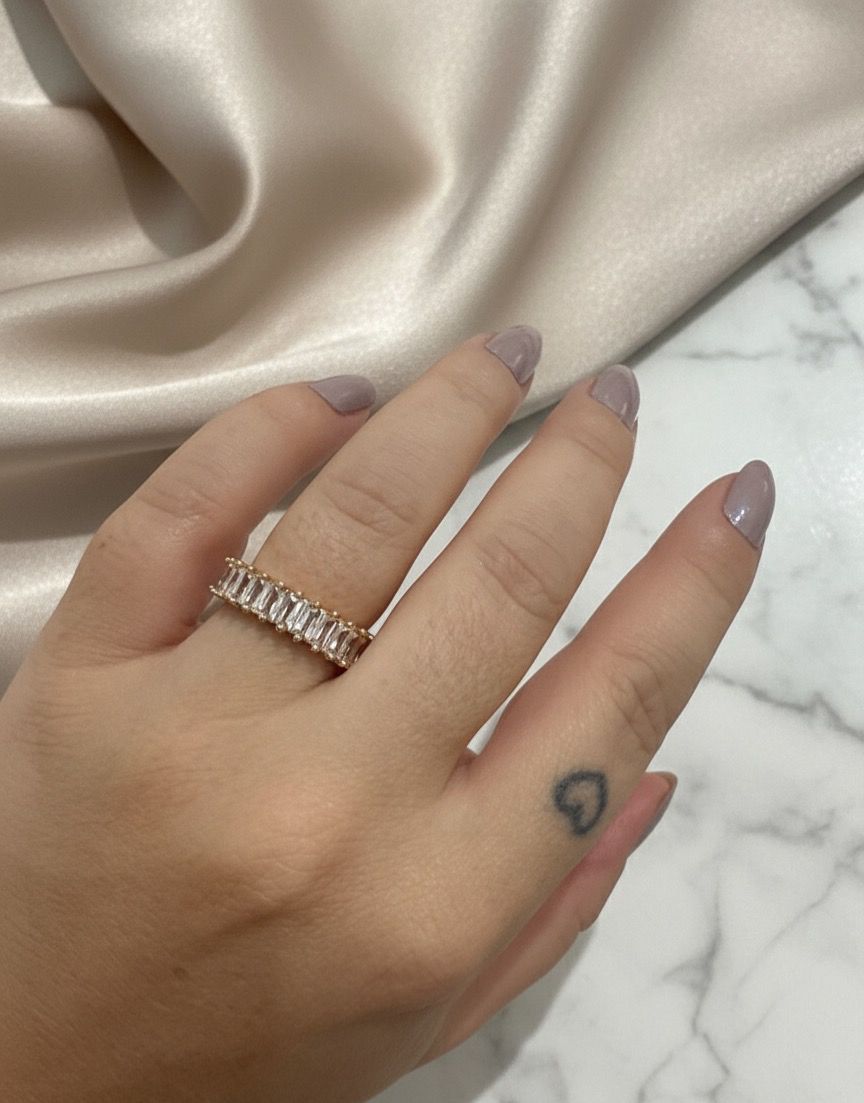 Anel Aparador Repleto de Zircônias Folheado a Ouro 18k Tamanho:22