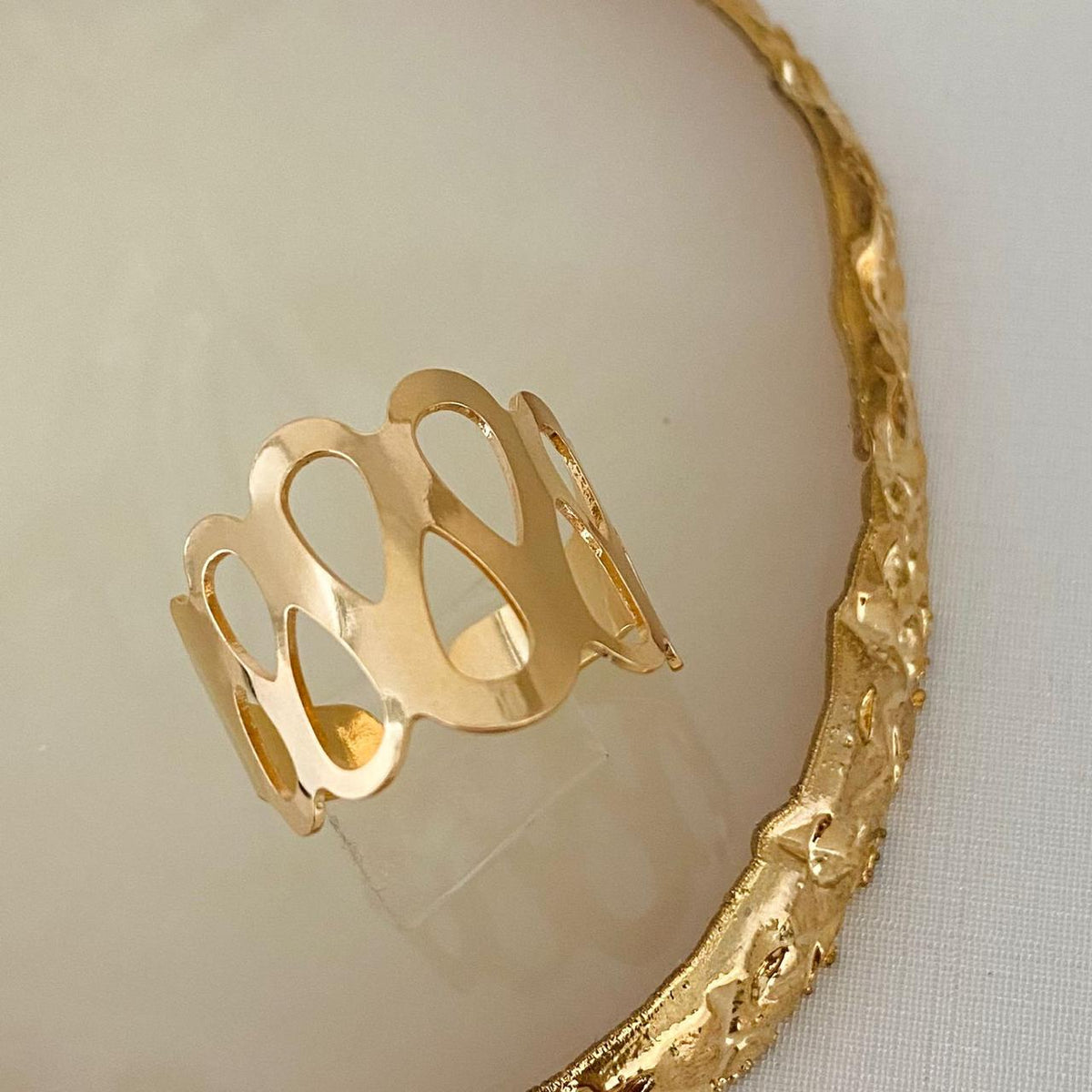 Anel Detalhado Gi Dourado