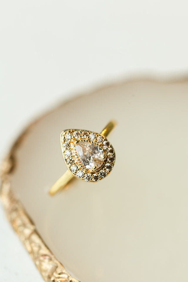 Anel Solitário Gota de Zircônia Cristal | Dourado Tamanho:21