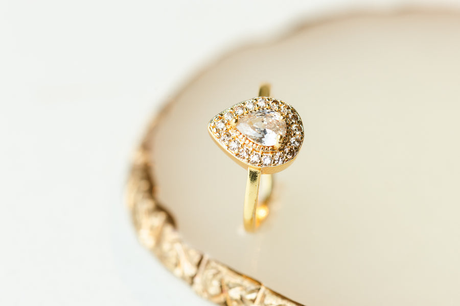 Anel Solitário Gota de Zircônia Cristal | Dourado Tamanho:21