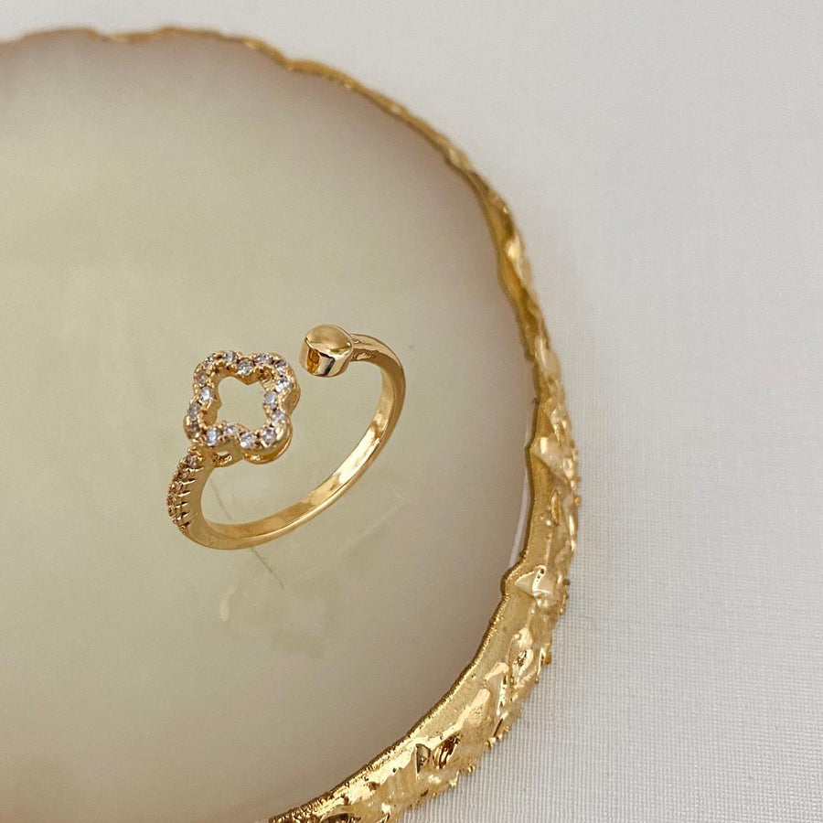 Anel Trevo De Zircônia Jasmim Dourado