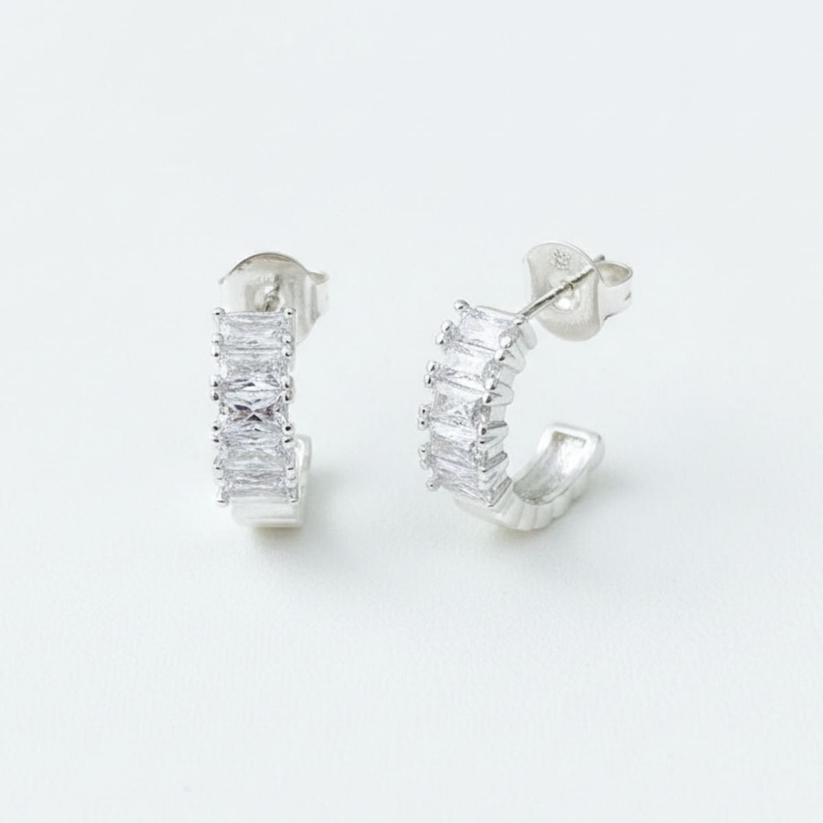 Argola de Zircônia Cristal Lady Prata