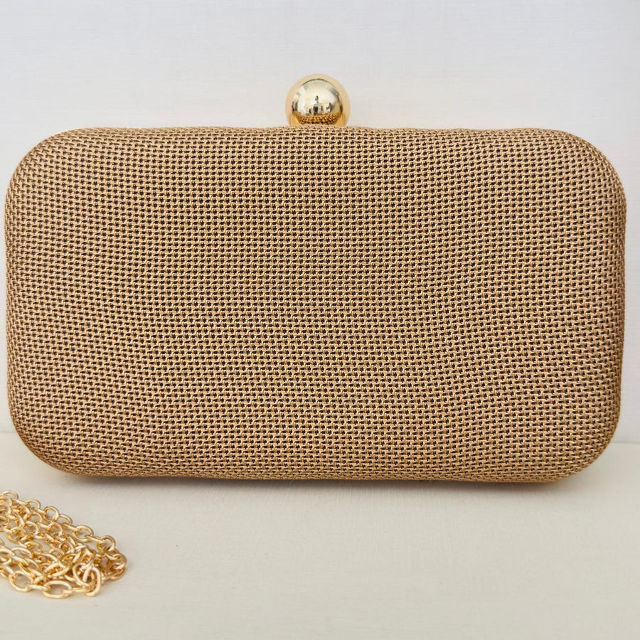 Clutch de Pano Marrom com Detalhe Dourado