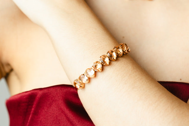 Bracelete Gotinha Alice de Zircônia Nude Dourado Ajustável