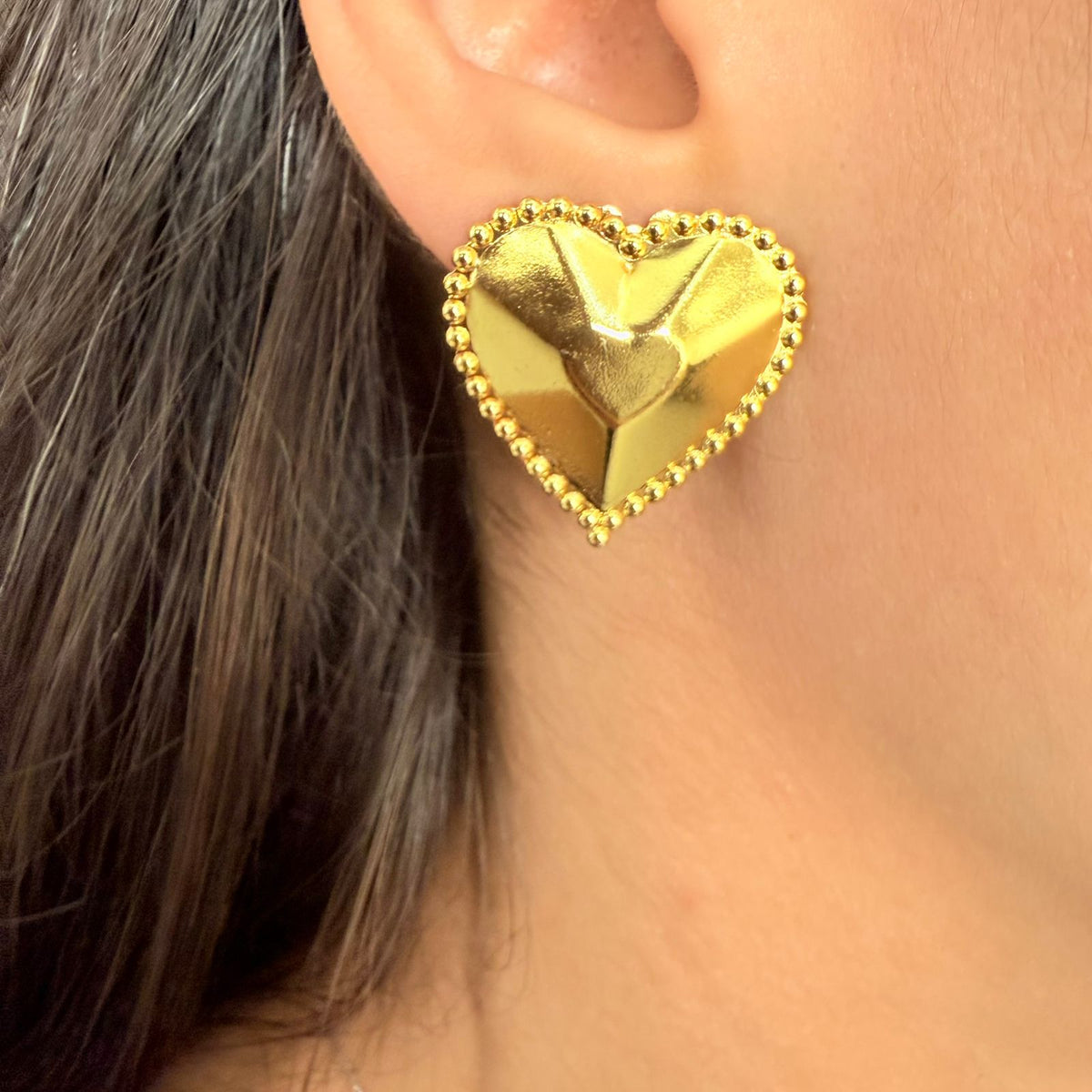 Brinco Coração Liso Dourado
