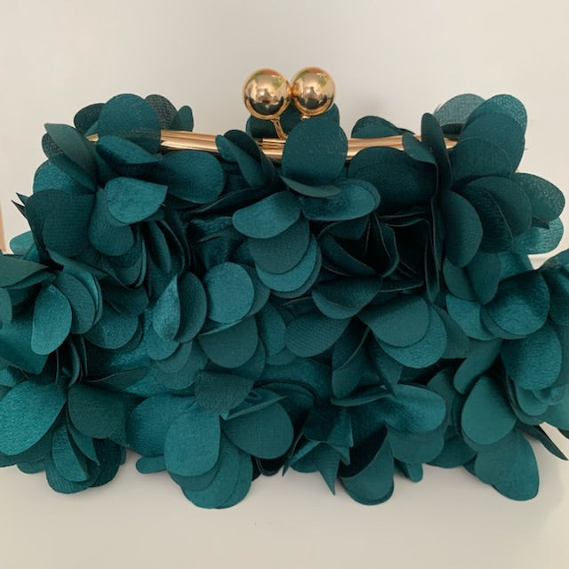 Clutch de Pétalas Verde Petróleo
