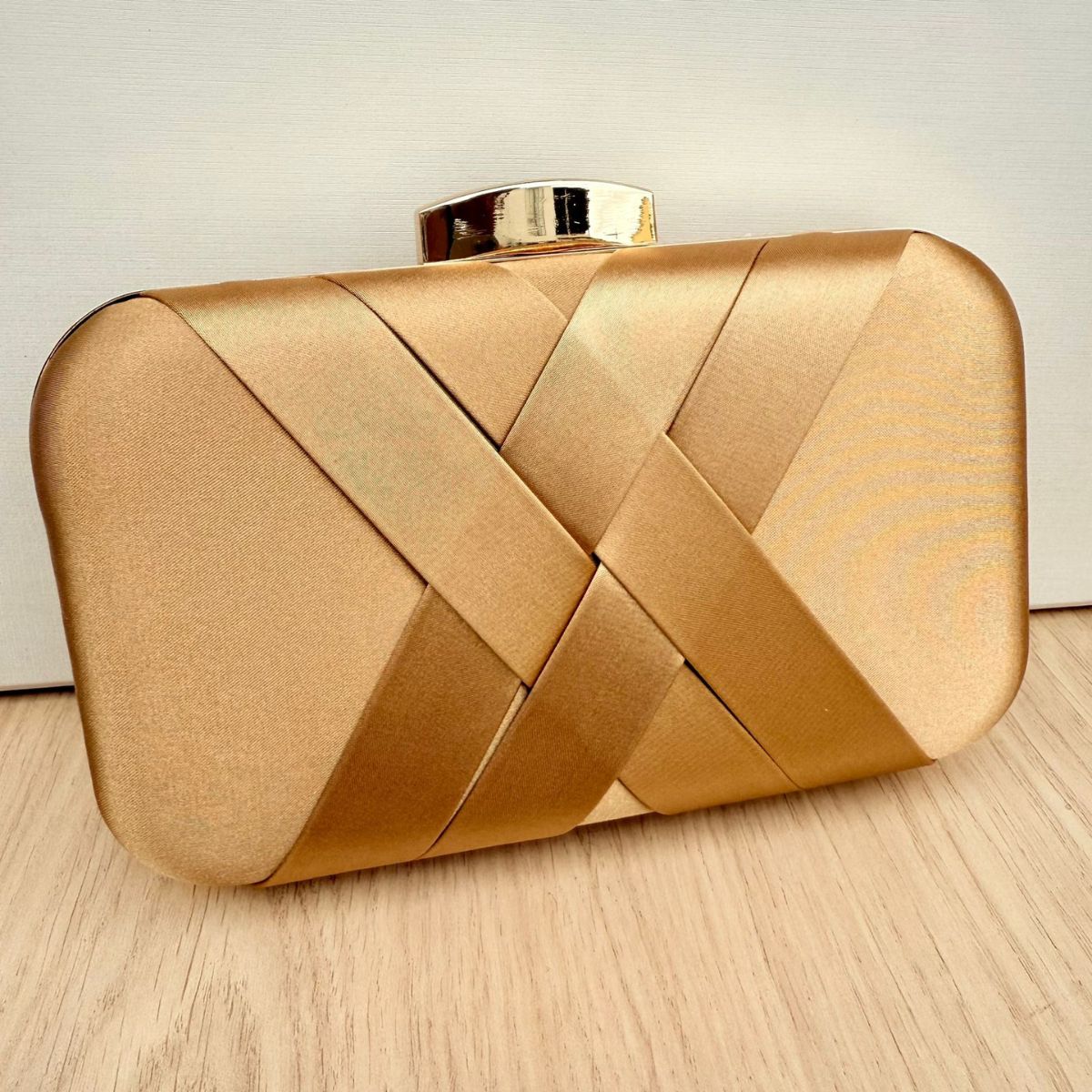 Clutch de X Marrom Caramelo
