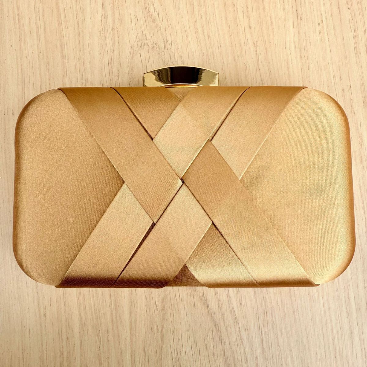 Clutch de X Marrom Caramelo