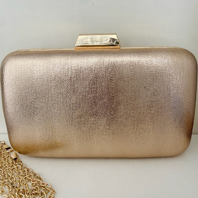 Clutch Metalizada Champanhe Dourada
