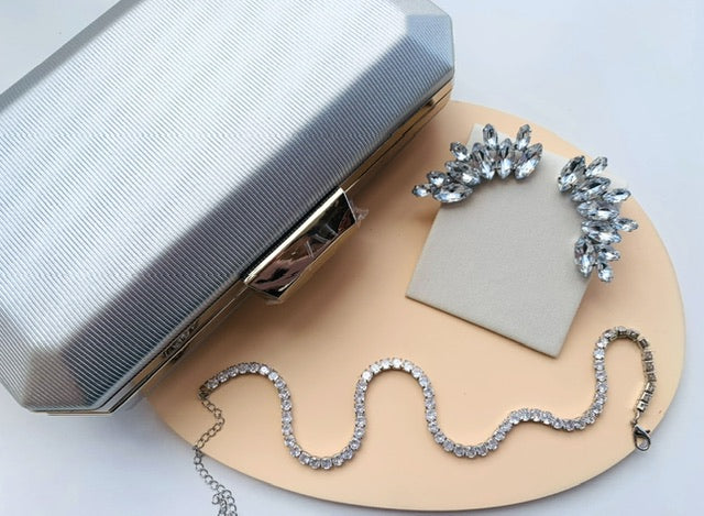 Kit Clutch, Ear Curf Cristal Tamara e Choker Cristal Prata