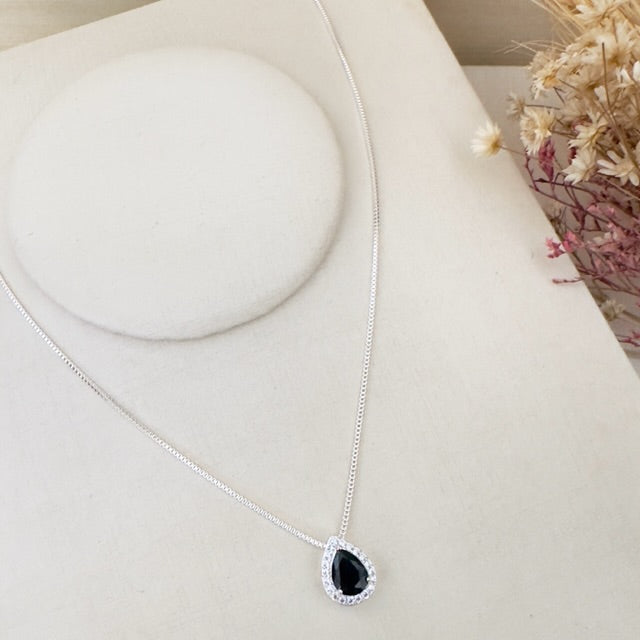 Colar Gota Preto Cravejada com Zircônia Prata