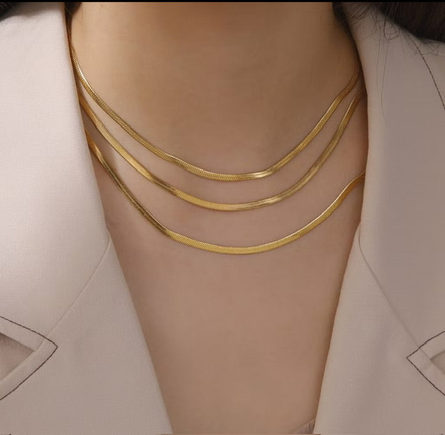 Colar Triplo Fita Dourado