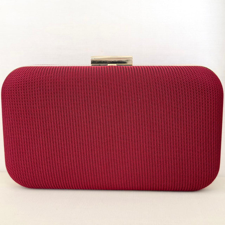 Clutch Vinho Marsala com Detalhe Dourado