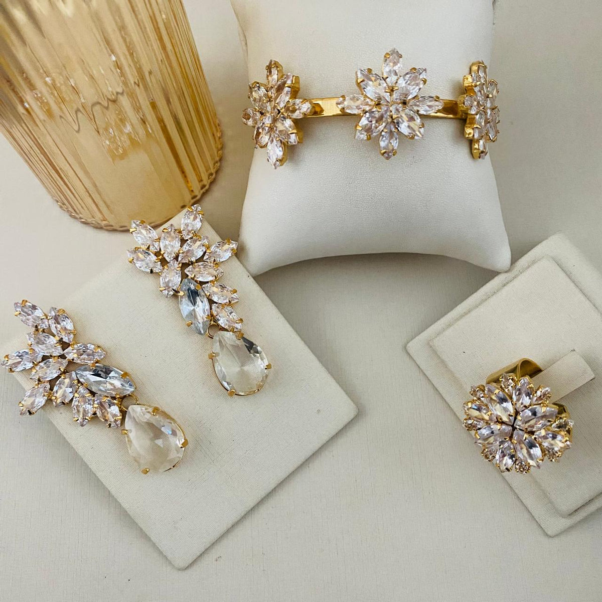 Kit Brinco, Anel Regulavel e Bracelete Diane Cristal De Zircônia Banho Dourado