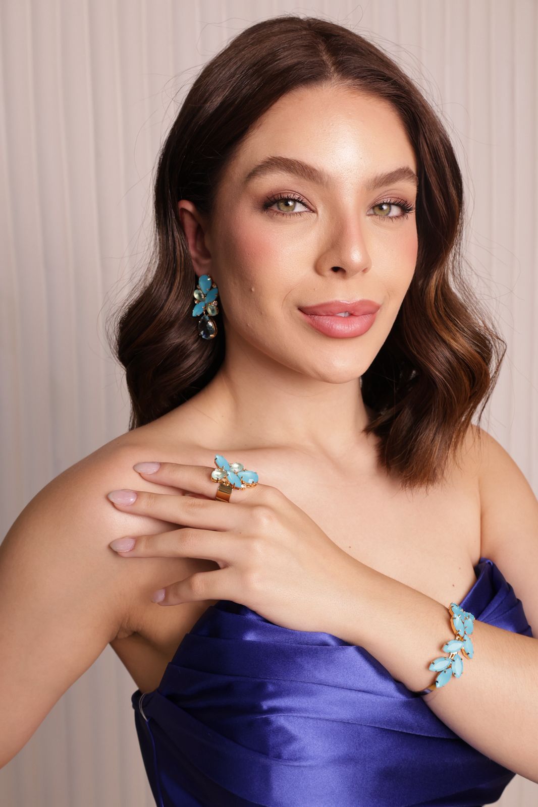 Kit Brinco, Anel Regulável e Bracelete Ayla Azul Turquesa