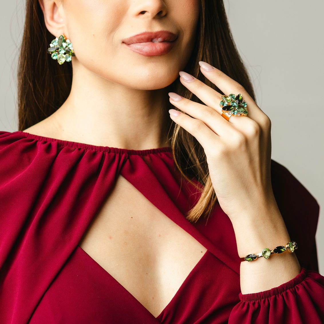 Kit Brinco, Anel Regulável e Bracelete Manhattan de Zircônia Tons de Verde Banho Dourado