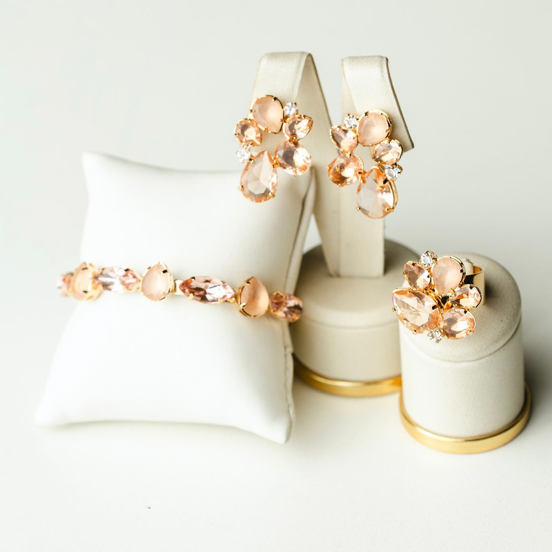 Kit 4 Brinco, Colar, Bracelete e Anel Regulável The Bronx em Zircônia Tons de Azul Turquesa Banho Prata