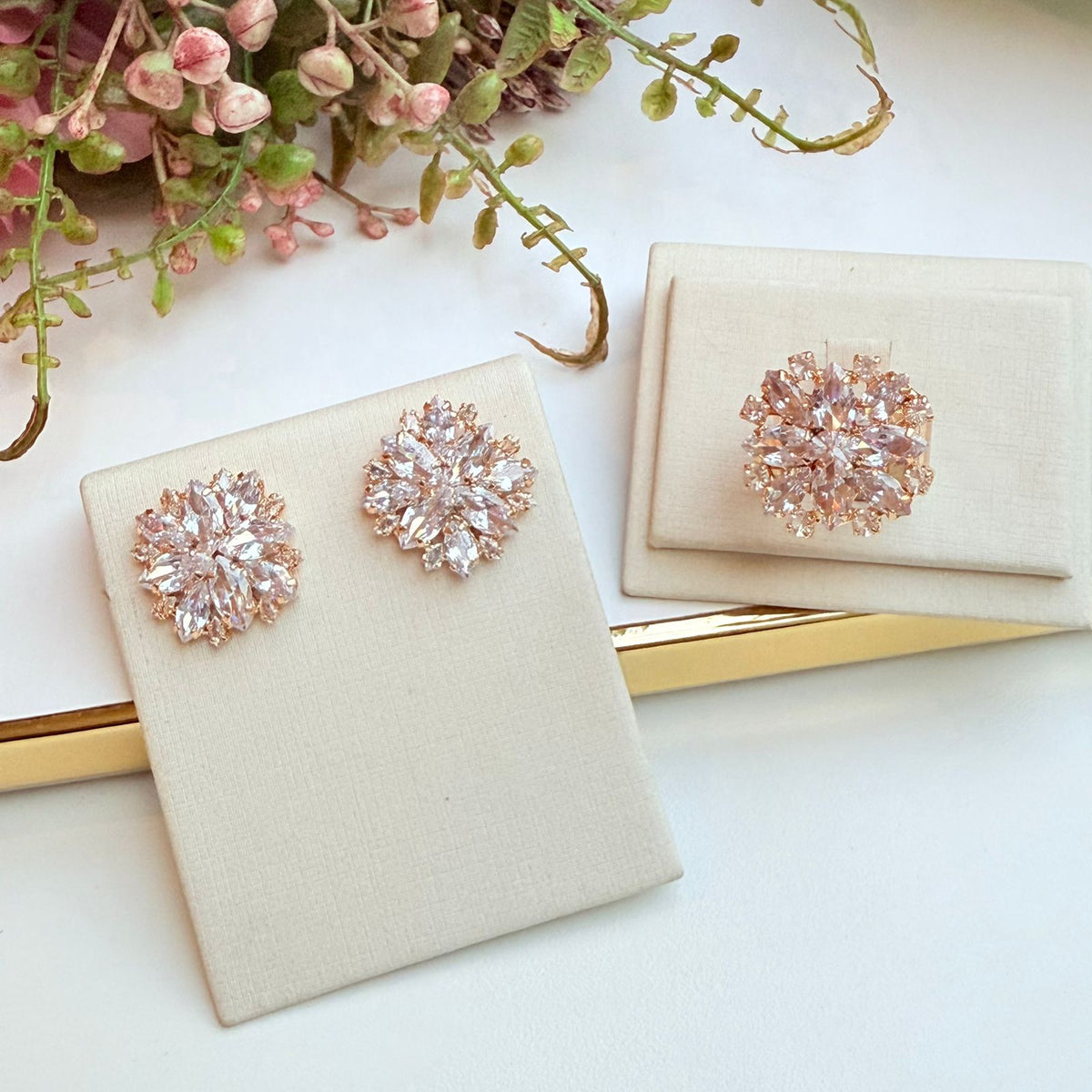 Kit Brinco e Anel Regulável de Zircônia Cristal Dourado - Soraya