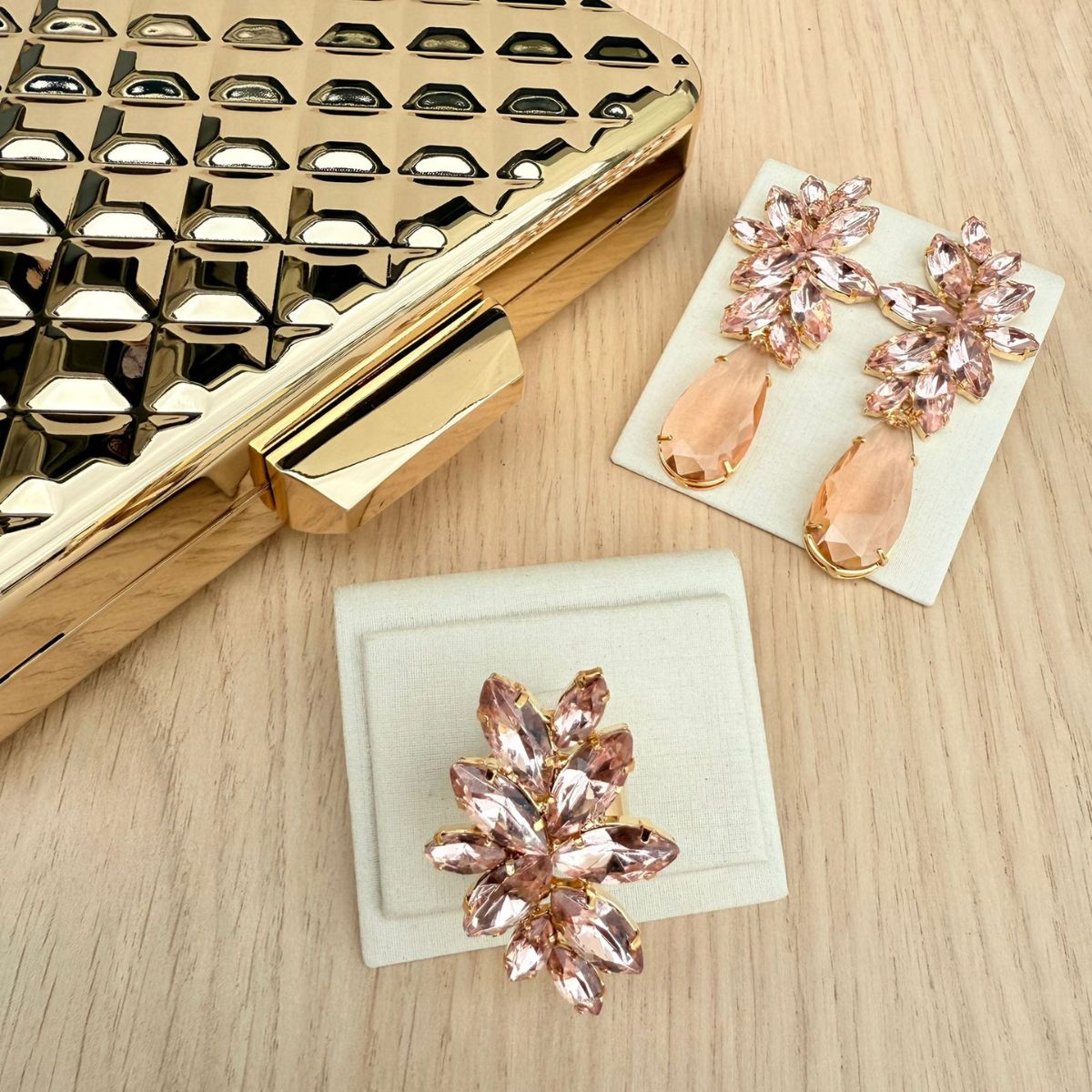Kit Brinco e Anel Regulável Londres Nude + Clutch