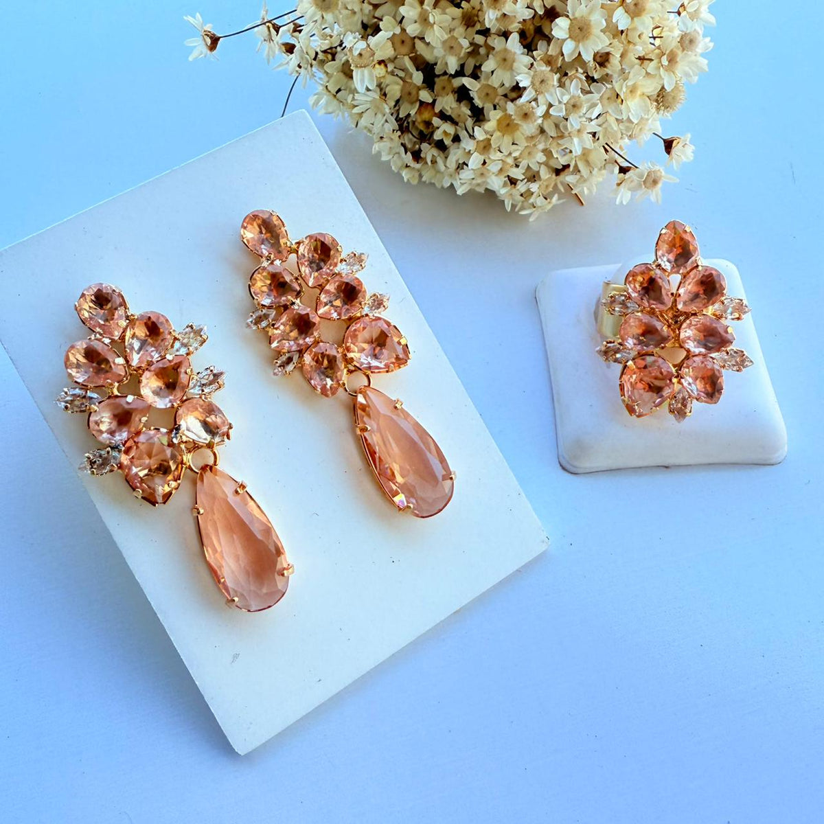 Kit Brinco e Anel Regulável Thamires de Zircônia Nude Dourado