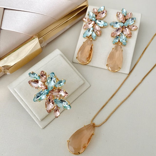 Kit Clutch, Brinco, Colar e Anel Regulável Londres Nude com Azul Dourado