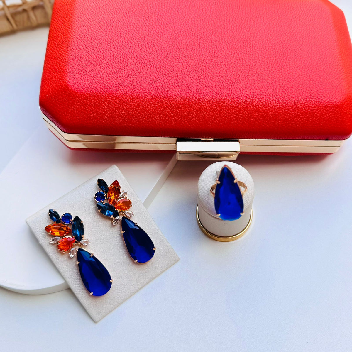 Kit Clutch, Brinco e Anel Tamanho 17 Safira com Coral - Kohler