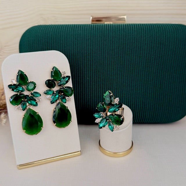 Kit Clutch, Brinco e Anel Regulável Gaby de Zircônia Verde Esmeralda Dourado