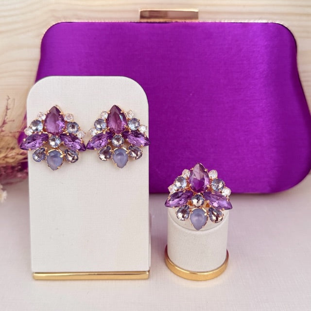 Kit Clutch, Brinco e Anel Regulável Manhattan de Zircônia Tons de Roxo Dourado