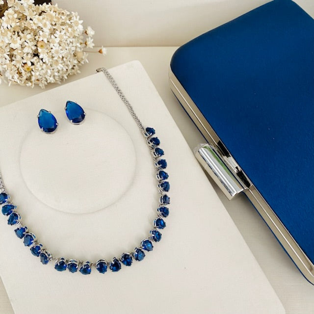 Kit Clutch, Brinco e Colar de Zircônia Gota Safira Prata
