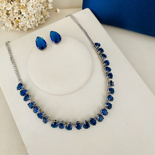 Kit Clutch, Brinco e Colar de Zircônia Gota Safira Prata