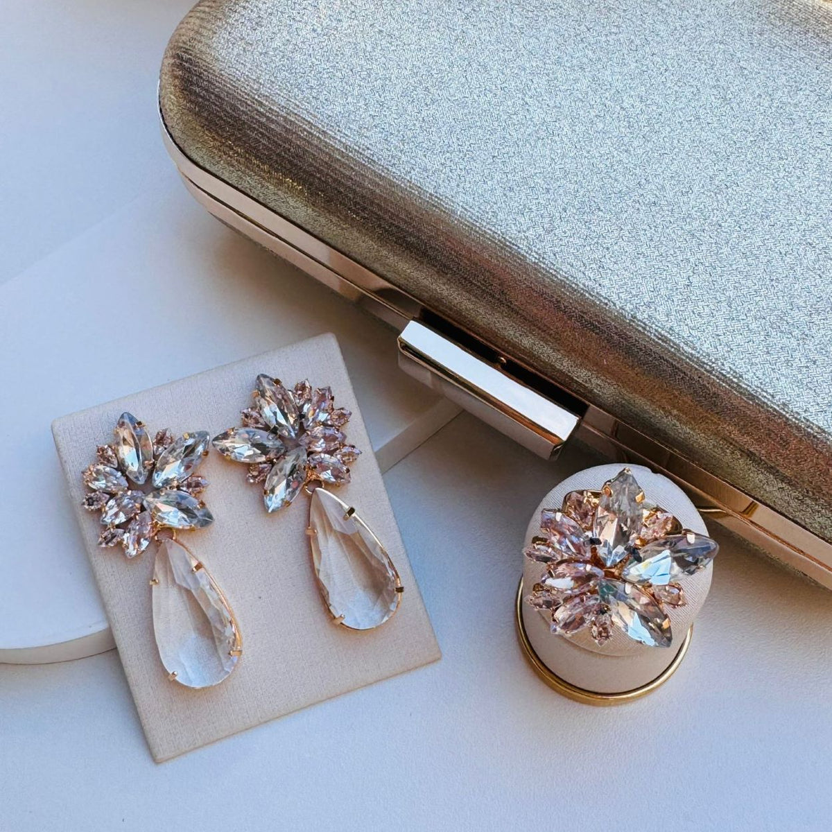 Kit Clutch, Choker Navete de Zircônia, Anel Regulável e Brinco Cristal - Vanessa