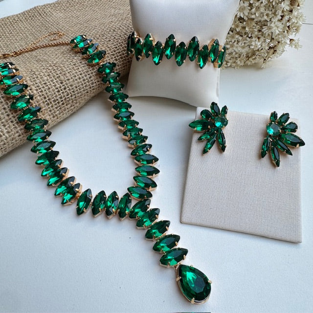 Kit Colar, Brinco, Bracelete e Anel Regulável Esmeralda Ariel