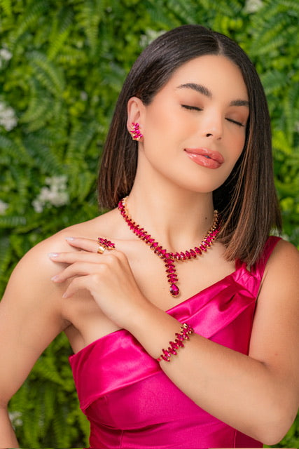 KIT COLAR, BRINCO, BRACELETE E ANEL REGULÁVEL ROSA PINK ARIEL