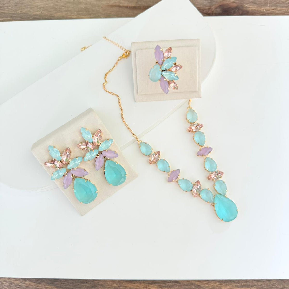 Kit Colar, Brinco e Anel Reguláavel Candy Collor Travelond