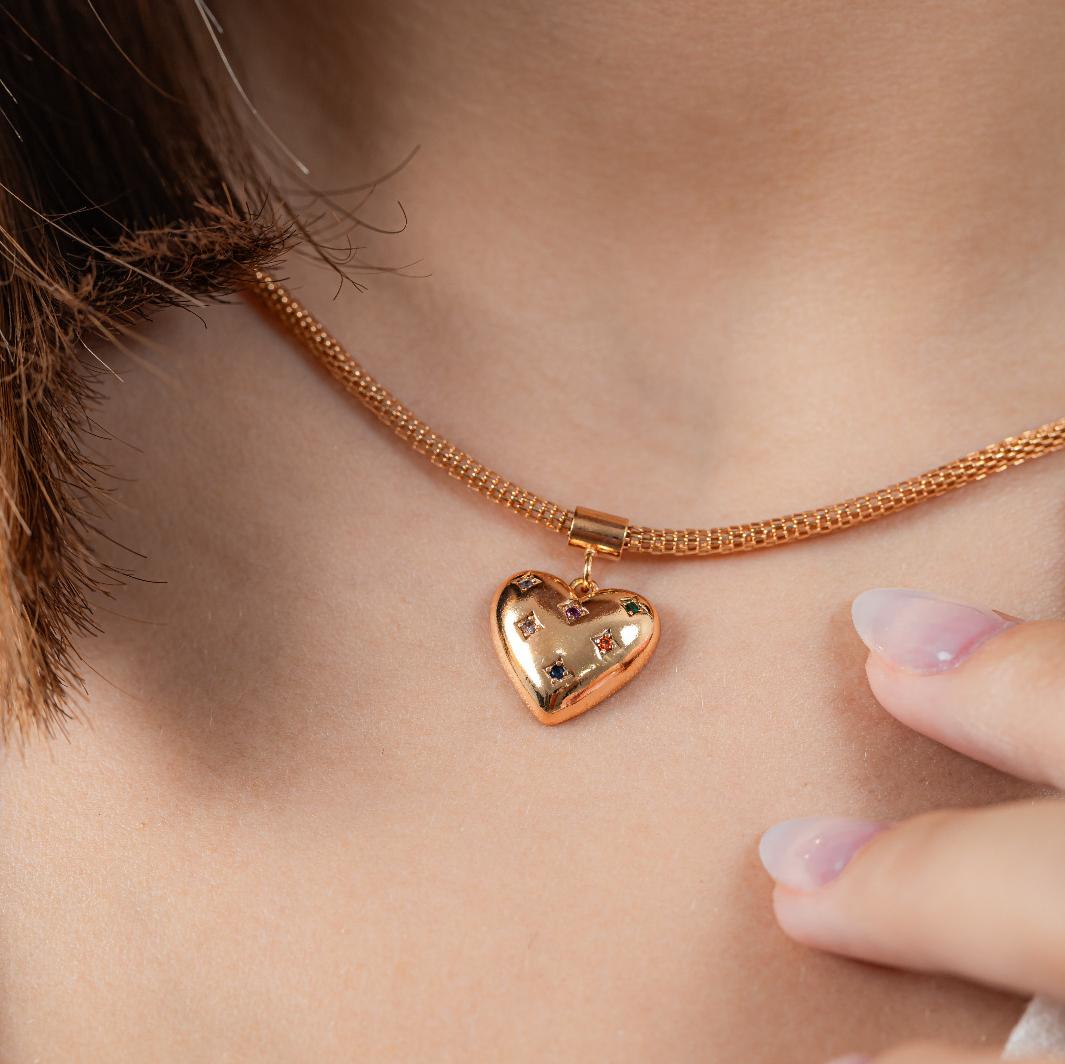 kit Colar e Brinco de Coração com Detalhes em Zircônia Collor Banho de Ouro 18k