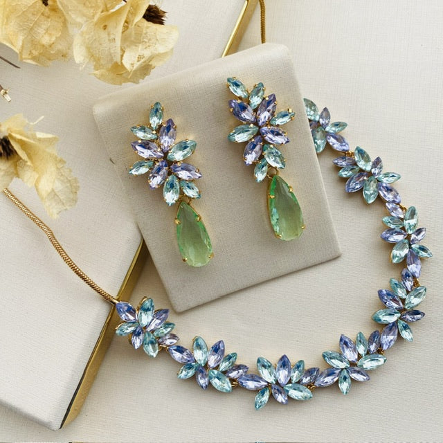 Kit Colar e Brinco Londany lilás com Menta Dourado